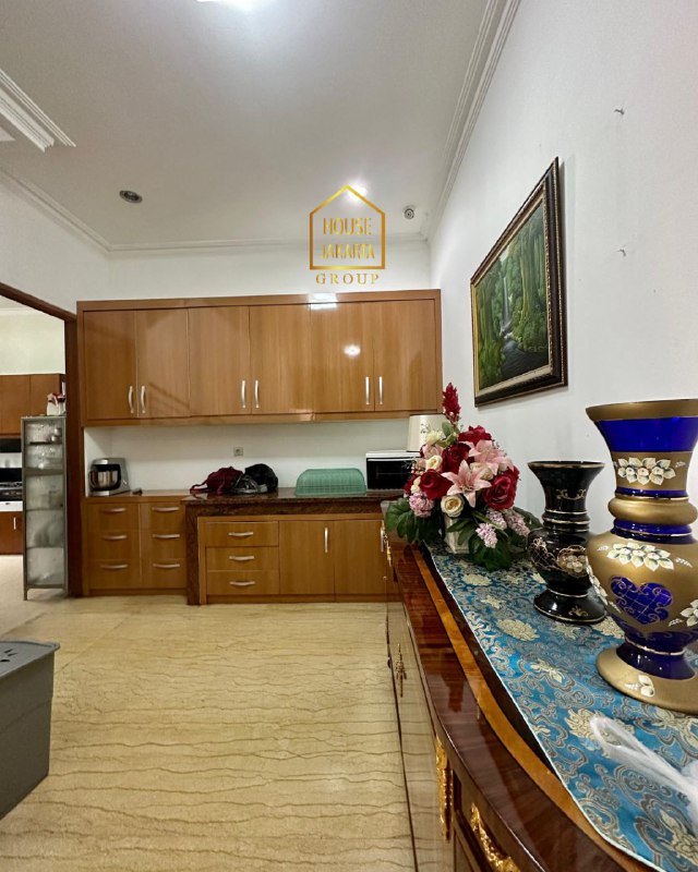 HS1943  Rumah Kebagusan Area 2,5 Lantai, Rooftop. Taman Luas. Ada gym + Mini Basket. Jalan Lebar