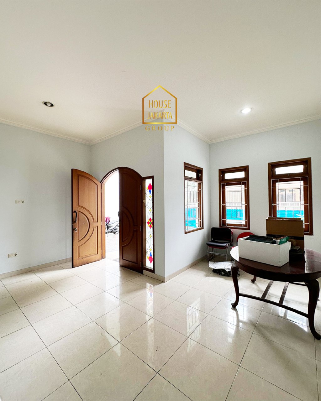 HS1944  Rumah Tebet 2,5 Lantai + Rooftop, Murah, Strategis Dekat Kuningan