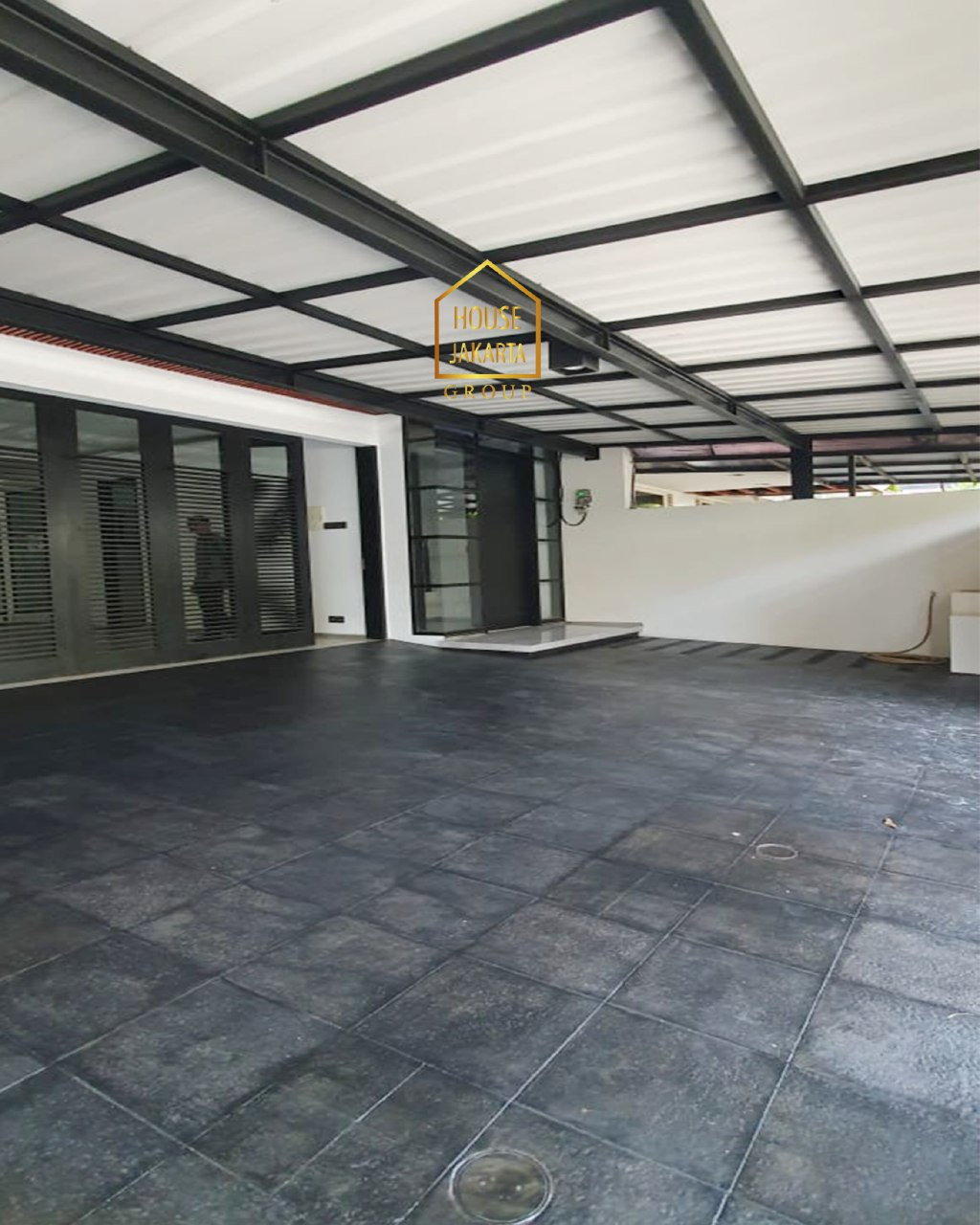 HS1954  Rumah Brand New Pondok Indah Siap Huni 3 Lantai, Area Prime, Jalan Lebar & Tenang