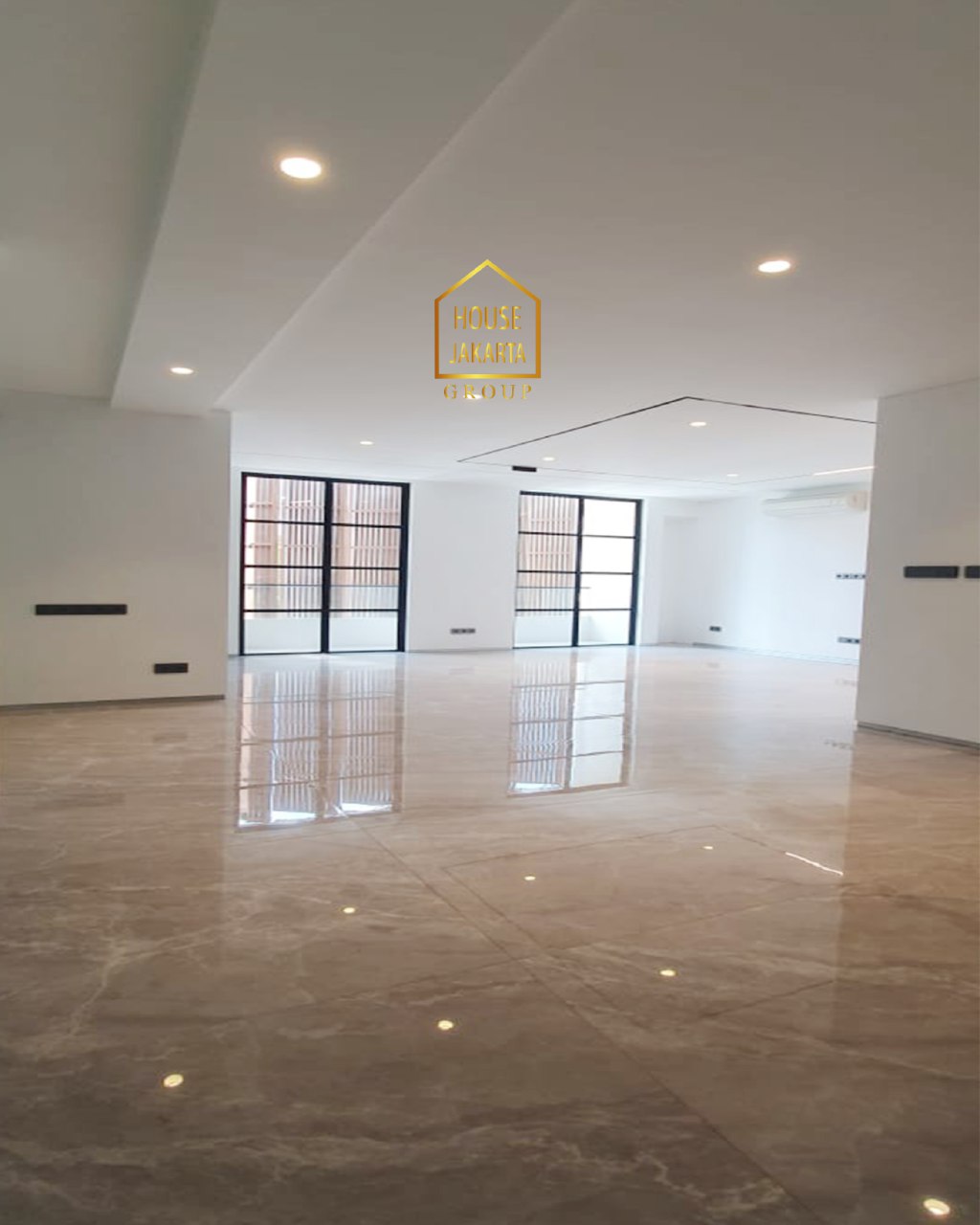 HS1954  Rumah Brand New Pondok Indah Siap Huni 3 Lantai, Area Prime, Jalan Lebar & Tenang