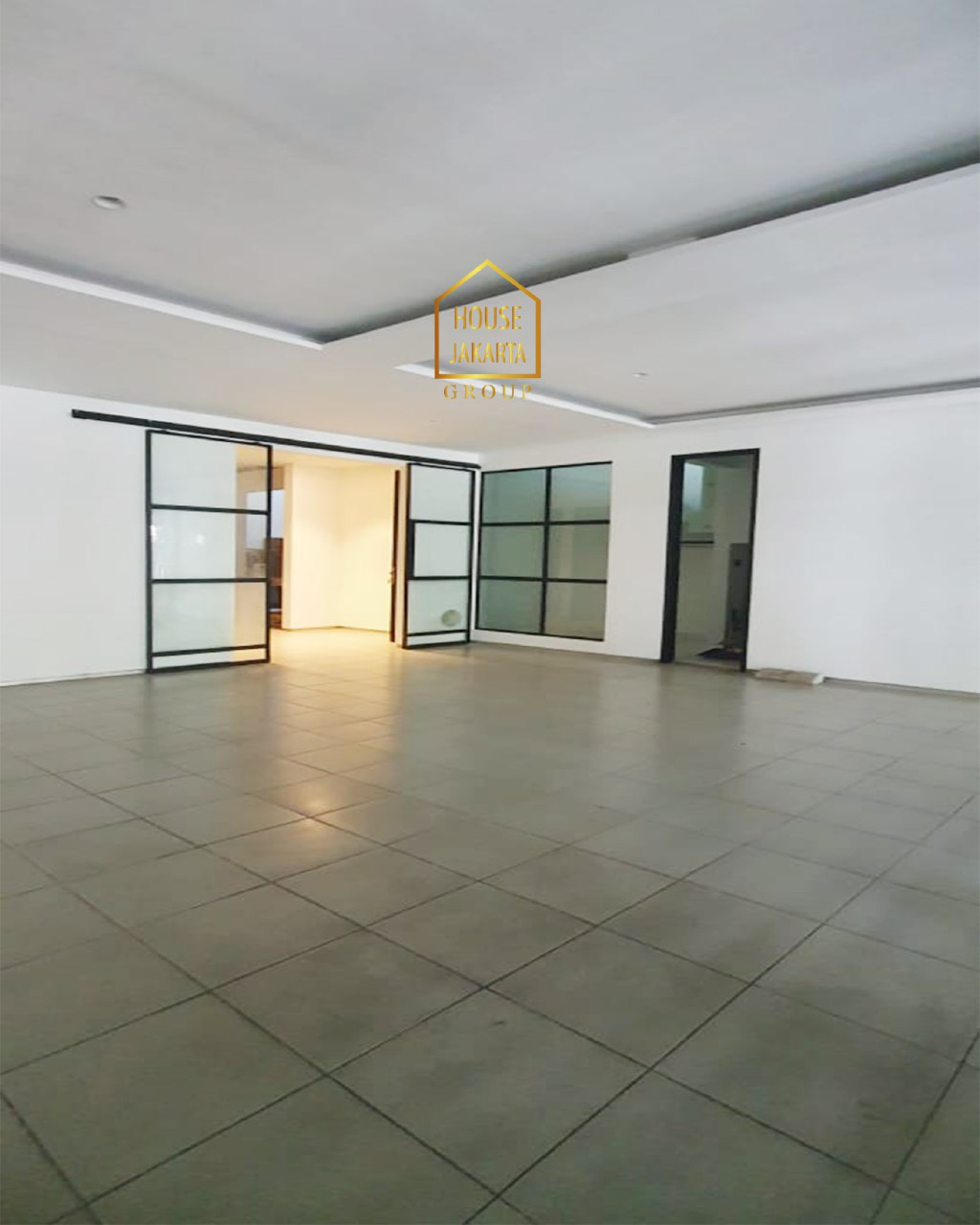 HS1954  Rumah Brand New Pondok Indah Siap Huni 3 Lantai, Area Prime, Jalan Lebar & Tenang