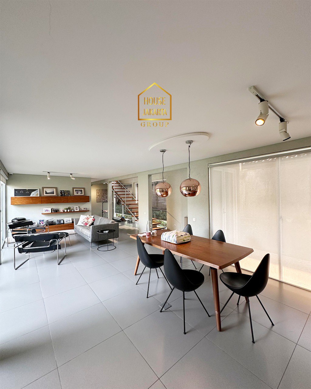 HS1961 Rumah PURI MUTIARA - CIPETE, Desain Modern Minimalis Dalam Komplek • Lokasi Strategis, Dekat  Kemang & TB Simatupang