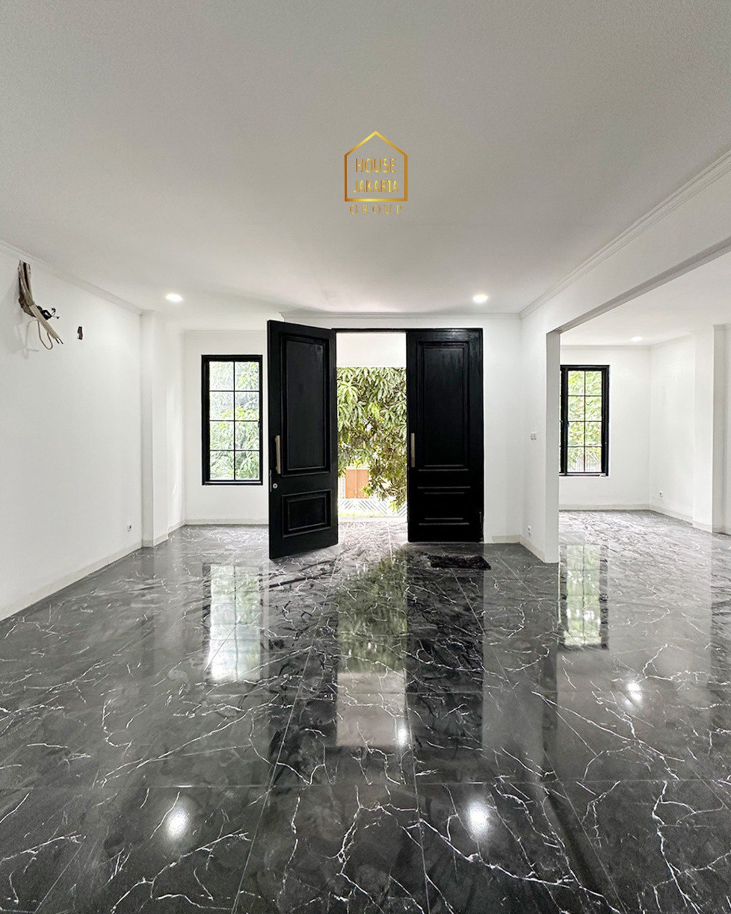 HS1962 Dijual Rumah Pondok Indah Modern Minimalis 3 Lantai Siap Huni Harga Murah, Jakarta Selatan