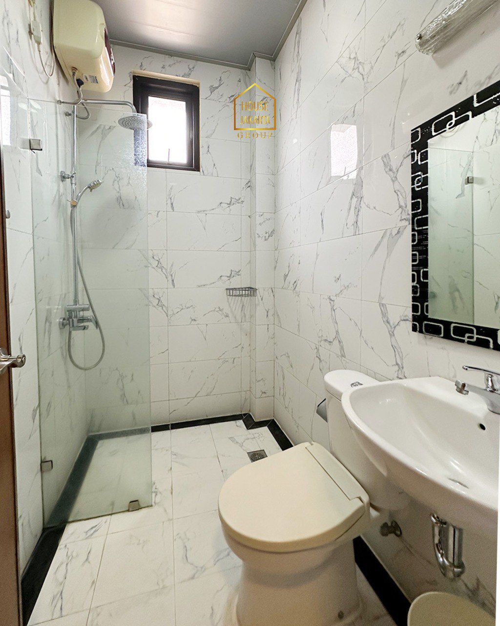 CS1969 Rumah Kost KEBAYORAN BARU Dijual. Ada 16 Kamar Terisi Full. Lokasi Strategis Area Perkantoran dan Pusat Bisnis