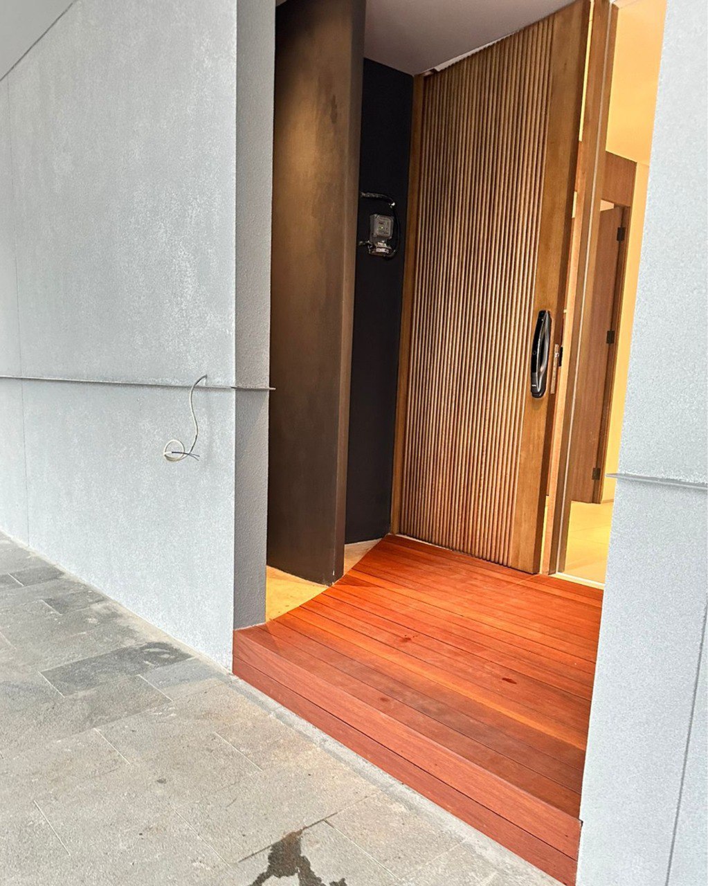 HS1971 FOR SALE: BRAND NEW KEMANG. Modern Minimalis House, 3 Lantai + Rooftop Lounge, terdapat  Private Garden Terrace. Lokasi Elite di Jakarta Selatan Dekat Mall, Sekolah Internasional, dan Perkantoran