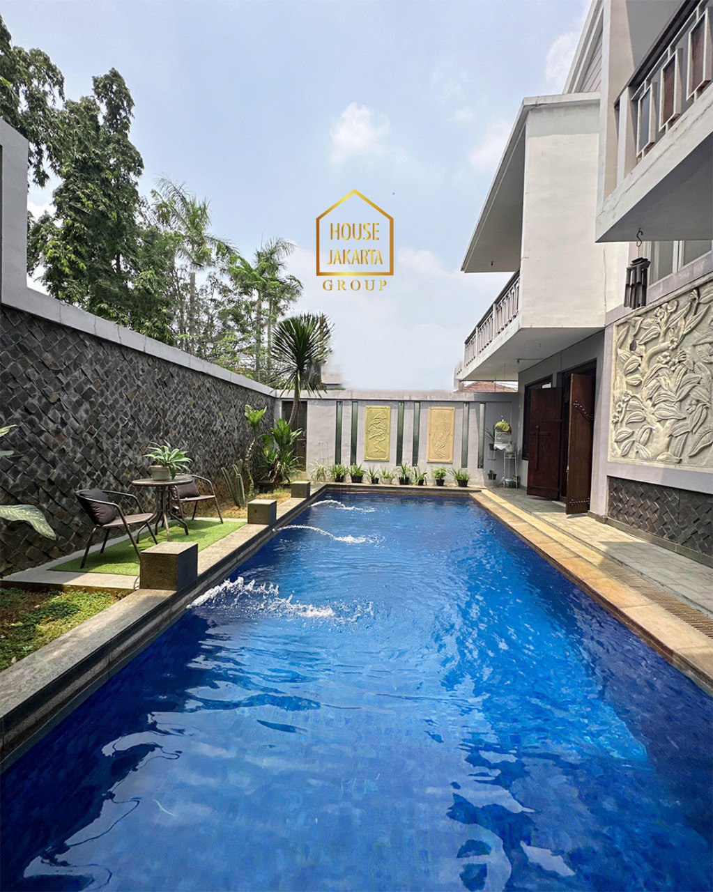 HS1973 FOR SALE: BINTARO. Rumah Mewah Murah 2 Lantai Siap Huni, Dalam Komplek, Marmer. Garden & Swimming Pool