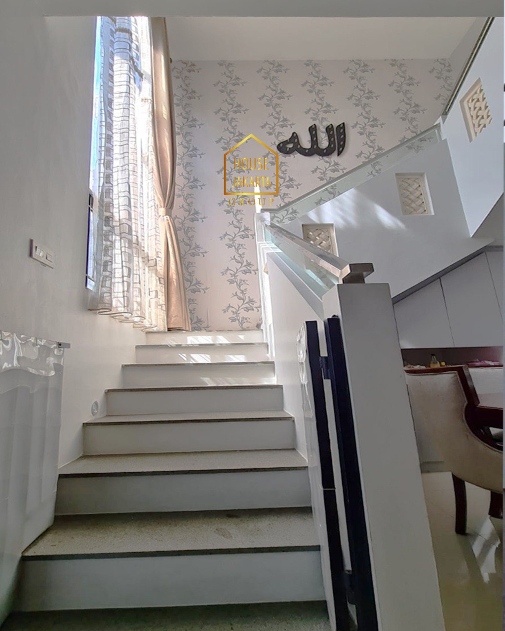 HS1979 FOR SALE: FATMAWATI. Townhouse Murah 2 Lantai Siap Huni , Lingkungan Tenang dan Asri. Lokasi Startegis  Dekat One Belpark Mall