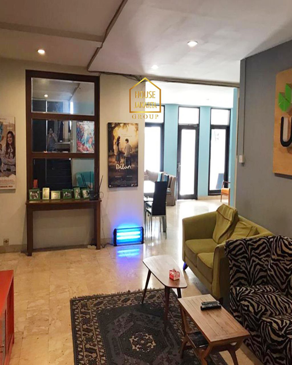 HS1990 FOR SALE: KEMANG. Rumah Murah Harga di Bawah NJOP. Ada Pool Kolam Renang dan Taman. 