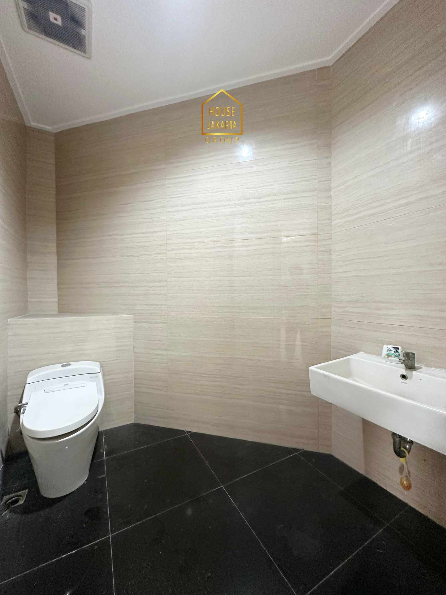 HS2004 FOR SALE: Rumah Tinggal & Commercial Use di Jalan Besar Hos Cokroaminoto