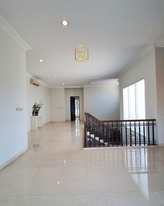 HS2007  FOR SALE/RENT : CILANDAK - JAKARTA SELATAN. RUMAH MEWAH 2 LANTAI SIAP HUNI DEKAT PONDOK  INDAH MALL. GARDEN & POOL, PARKIR 7 MOBIL