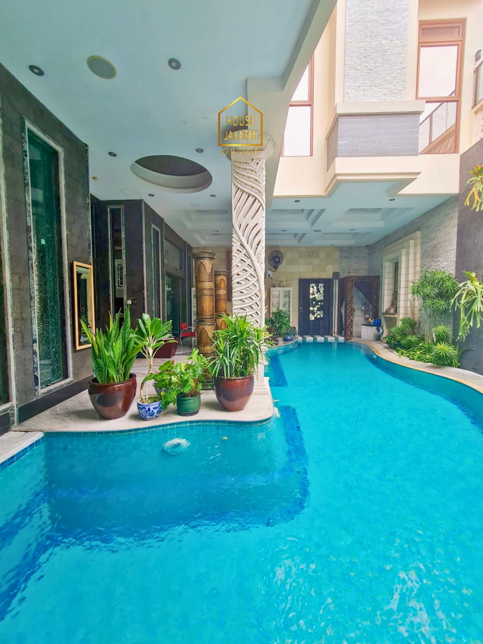 HS2011  FOR SALE: PONDOK INDAH. NEWLY RENOVATED HOUSE, TROPICAL  GARDEN, SWIMMING POOL, BASEMENT