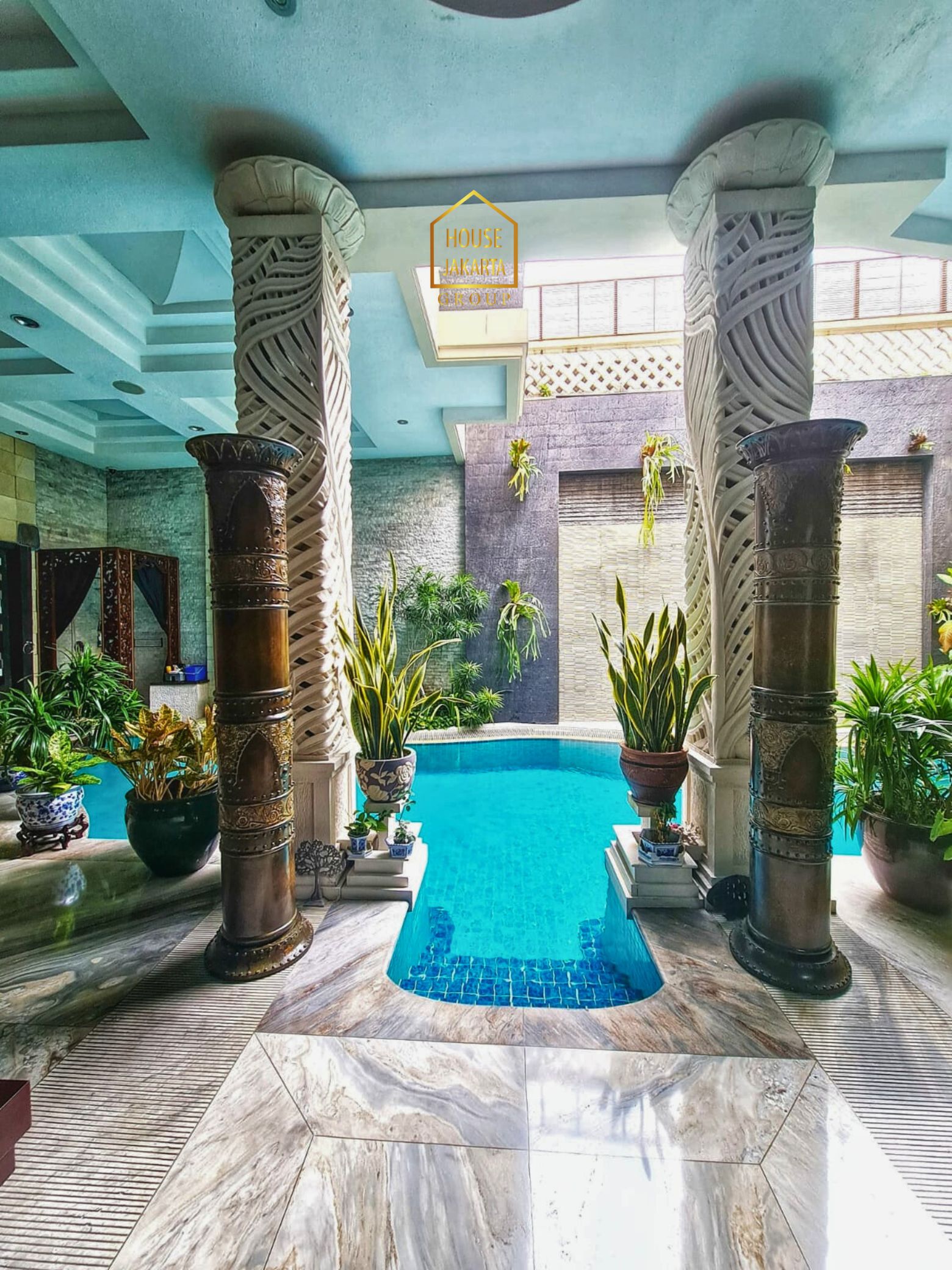 HS2011  FOR SALE: PONDOK INDAH. NEWLY RENOVATED HOUSE, TROPICAL  GARDEN, SWIMMING POOL, BASEMENT