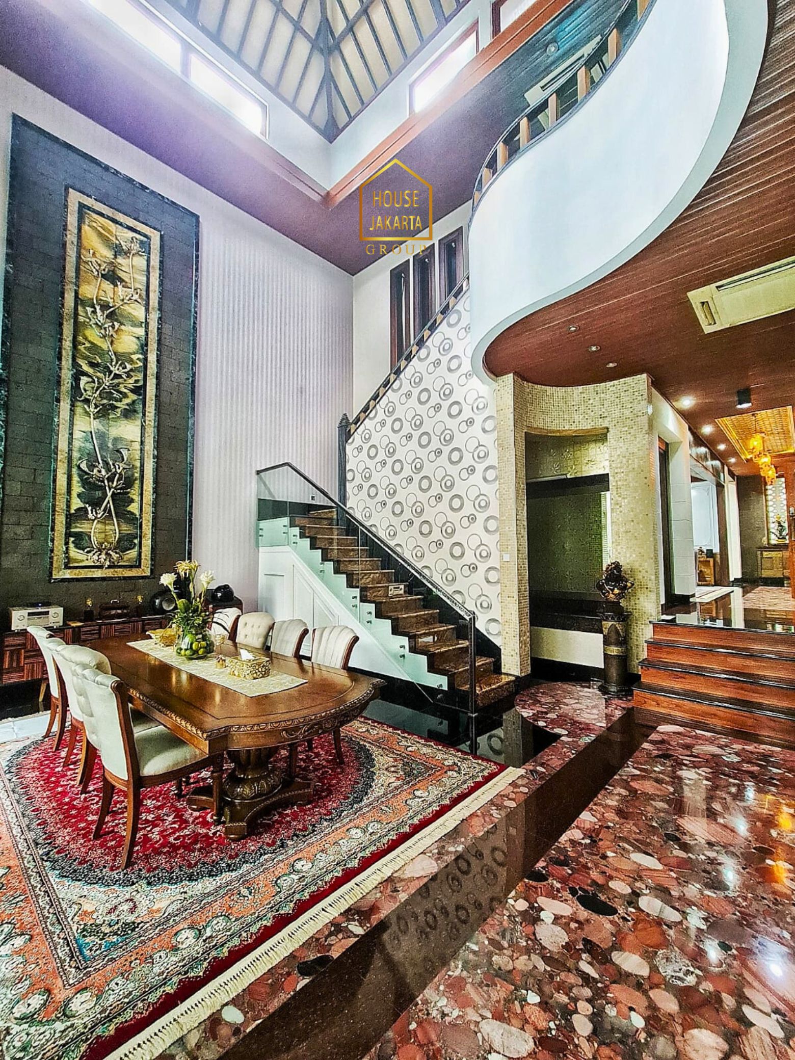 HS2011  FOR SALE: PONDOK INDAH. NEWLY RENOVATED HOUSE, TROPICAL  GARDEN, SWIMMING POOL, BASEMENT