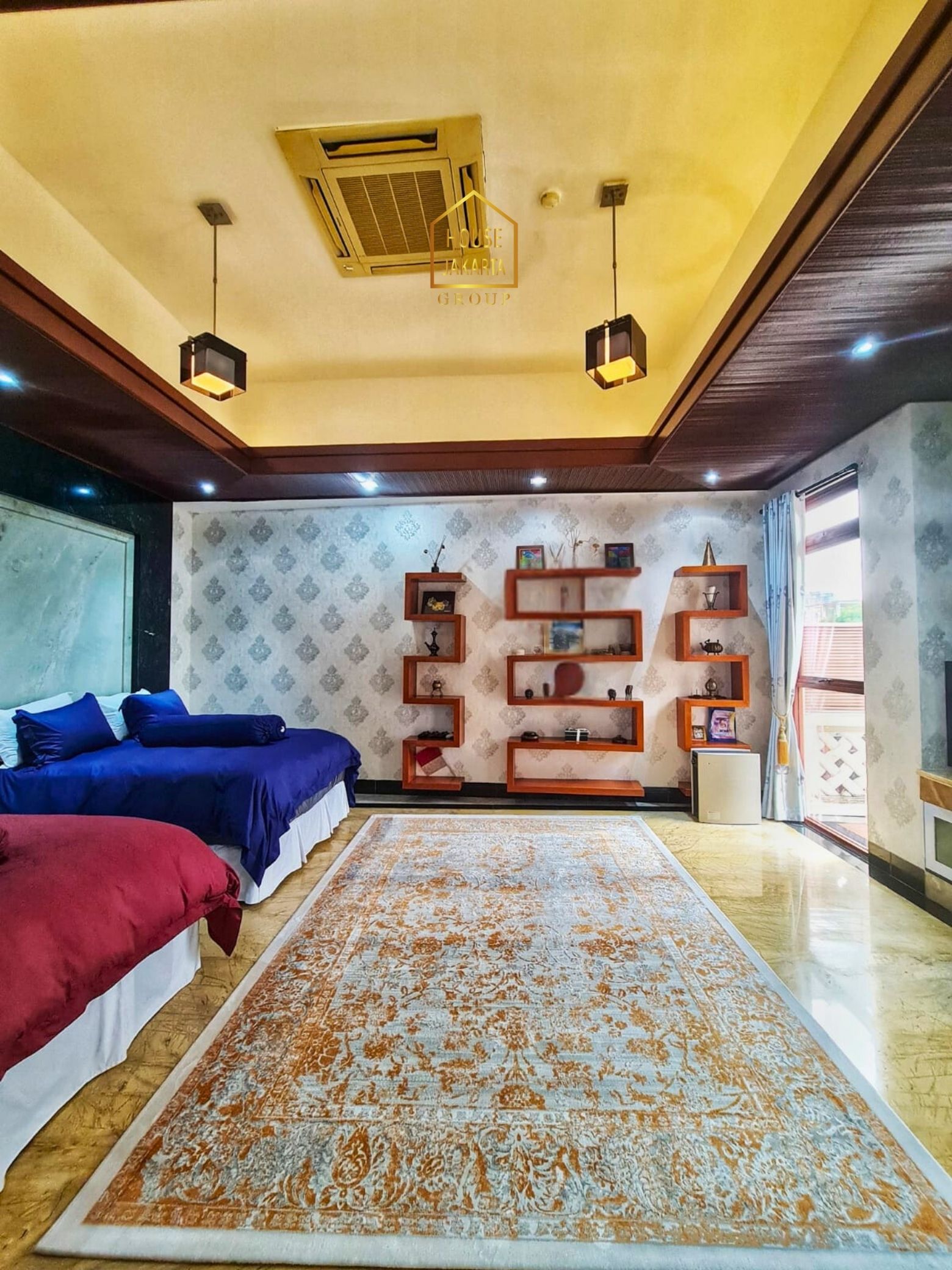 HS2011  FOR SALE: PONDOK INDAH. NEWLY RENOVATED HOUSE, TROPICAL  GARDEN, SWIMMING POOL, BASEMENT