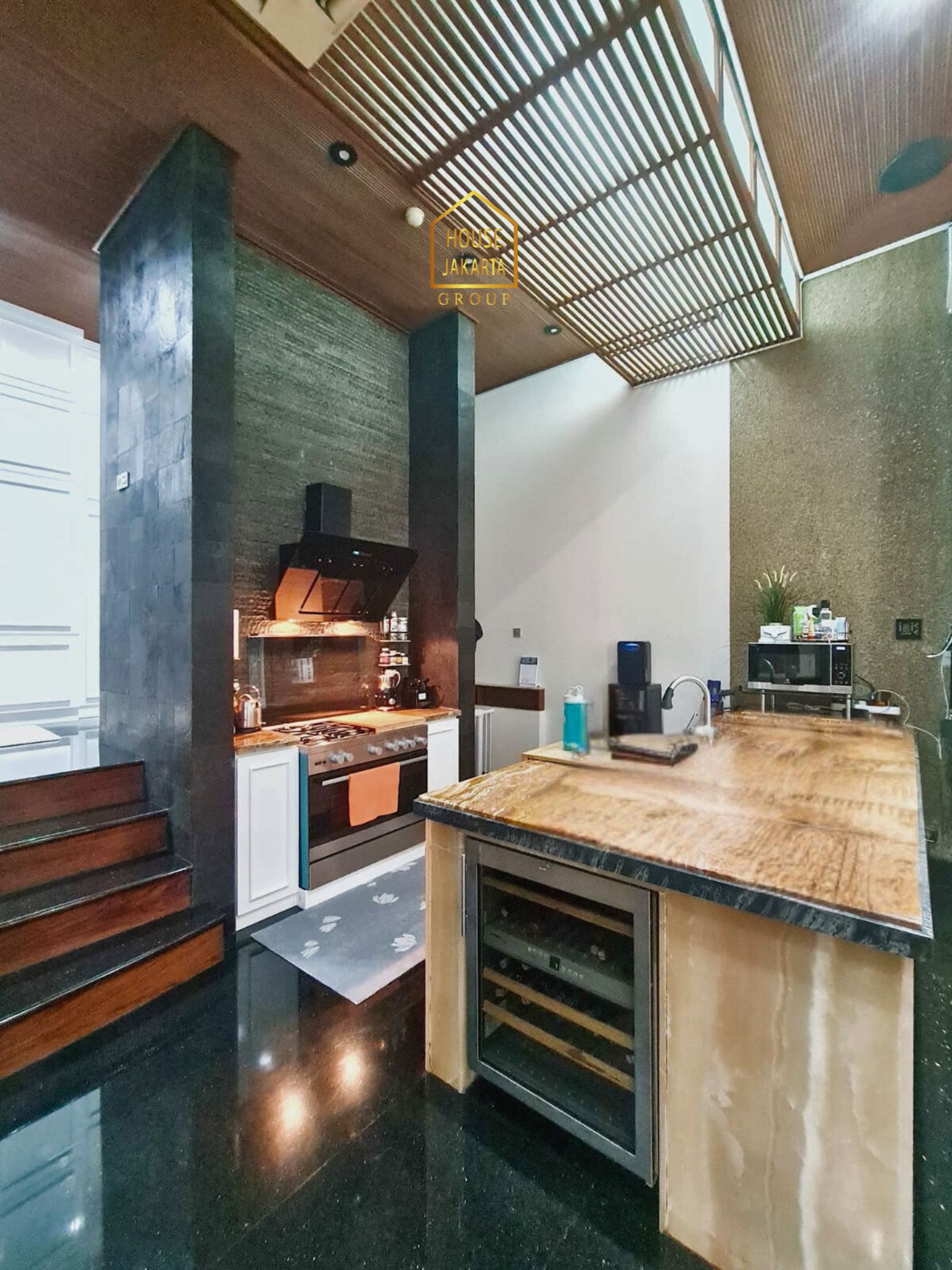 HS2011  FOR SALE: PONDOK INDAH. NEWLY RENOVATED HOUSE, TROPICAL  GARDEN, SWIMMING POOL, BASEMENT