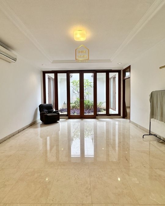 HS2015  FOR SALE: PEJATEN BARAT - JAKARTA SELATAN. RUMAH 2 LANTAI SIAP HUNI NUANSA VILLA TROPIS, DALAM COMPOUND, PRIVATE POOL, SPACIOUS BACKYARD, PARKIR 6 MOBIL