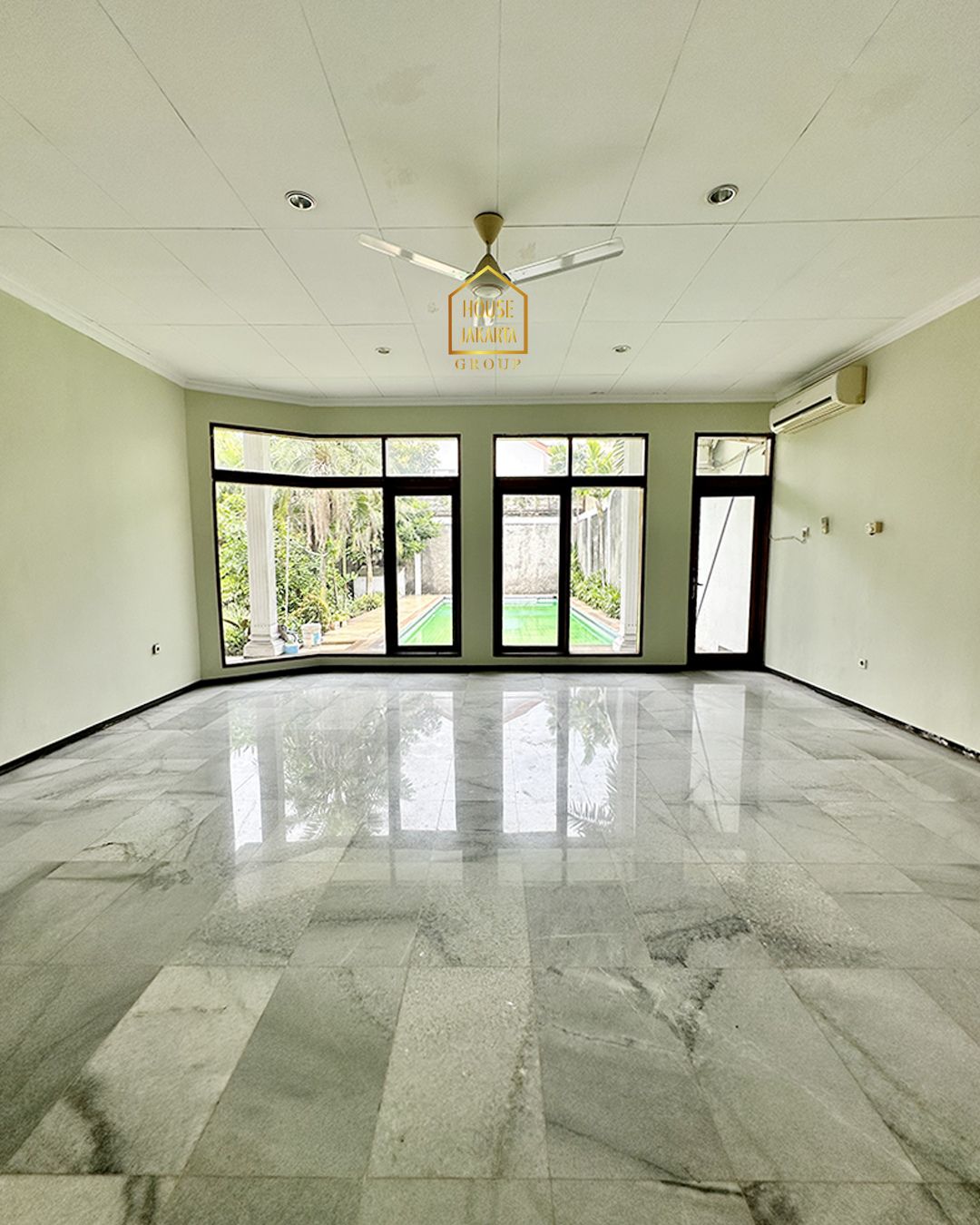 HS2020 FOR SALE: CIPETE - JAKARTA SELATAN. 2 RUMAH DALAM 1 COMPOUND, PRIVATE POOL, BISA DIBELI SALAH SATU