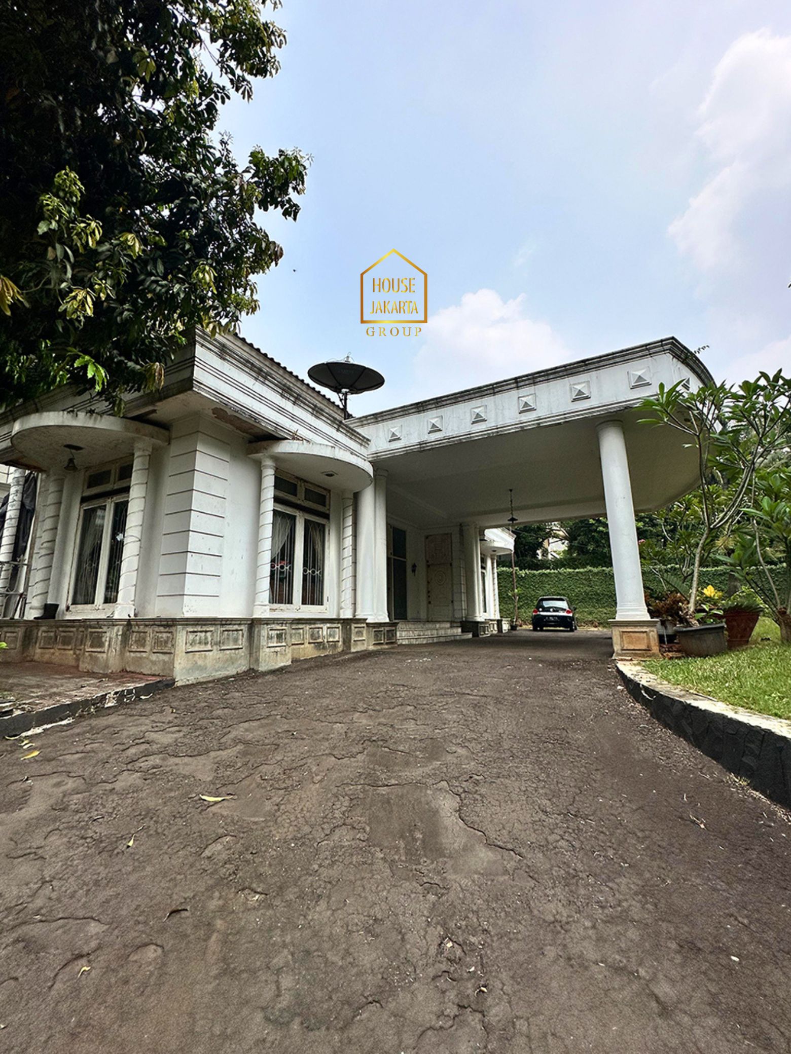 HS2022  HARGA DI BAWAH NJOP. PONDOK LABU - CILANDAK. Rumah 2 Lantai  Siap Huni, terdapat Taman Luas & Pool. Bisa Cluster. BEST PRICE