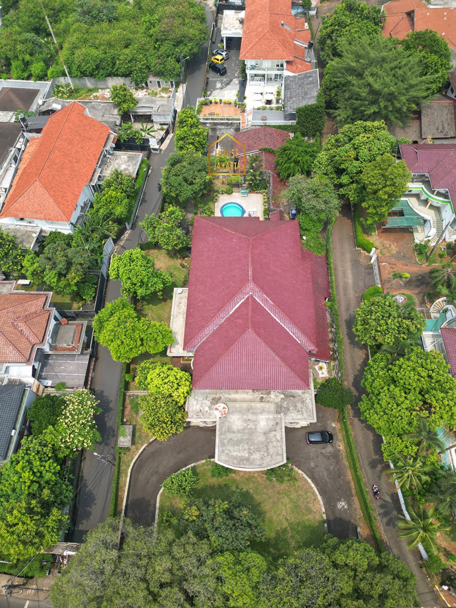 HS2022  HARGA DI BAWAH NJOP. PONDOK LABU - CILANDAK. Rumah 2 Lantai  Siap Huni, terdapat Taman Luas & Pool. Bisa Cluster. BEST PRICE