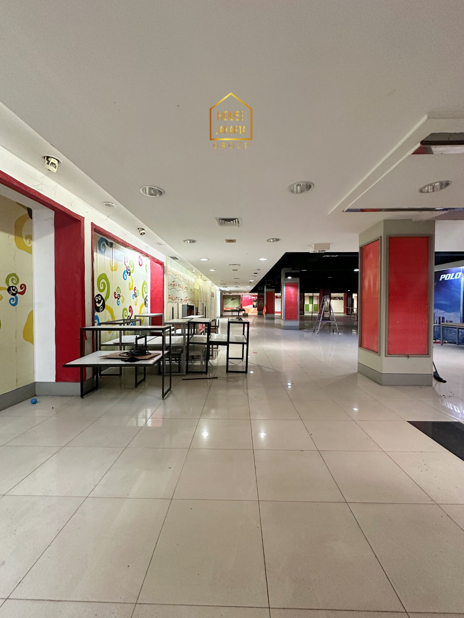 CS2026  TURUN HARGA: BEKASI AREA, Gedung Ex Mall • 3 Lantai + Basement •  Kondisi Kosong • Parkir 80 Mobil.