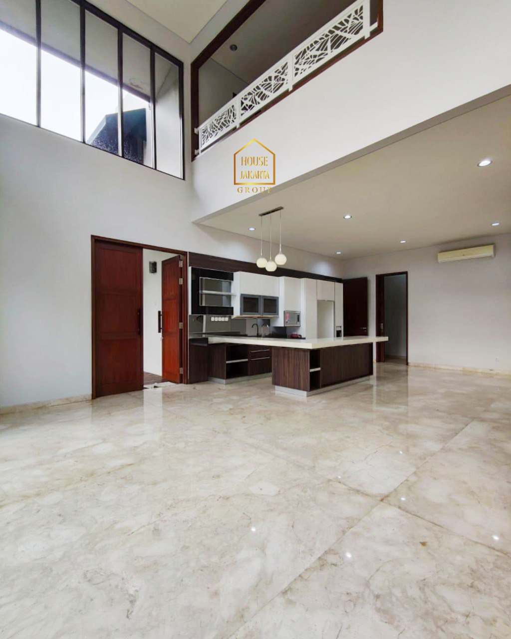 HS2031  FOR SALE: KEMANG - JAKARTA SELATAN. Tropical Modern House,  Refreshing Pool & Backyard