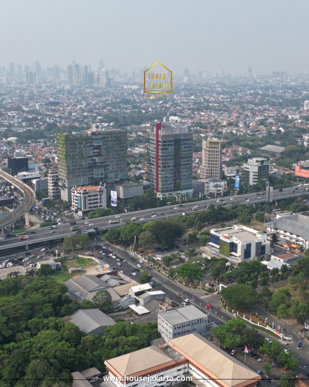 CS2068  FOR SALE: LEBAK BULUS. LAHAN DAN BANGUNAN KOMERSIAL 