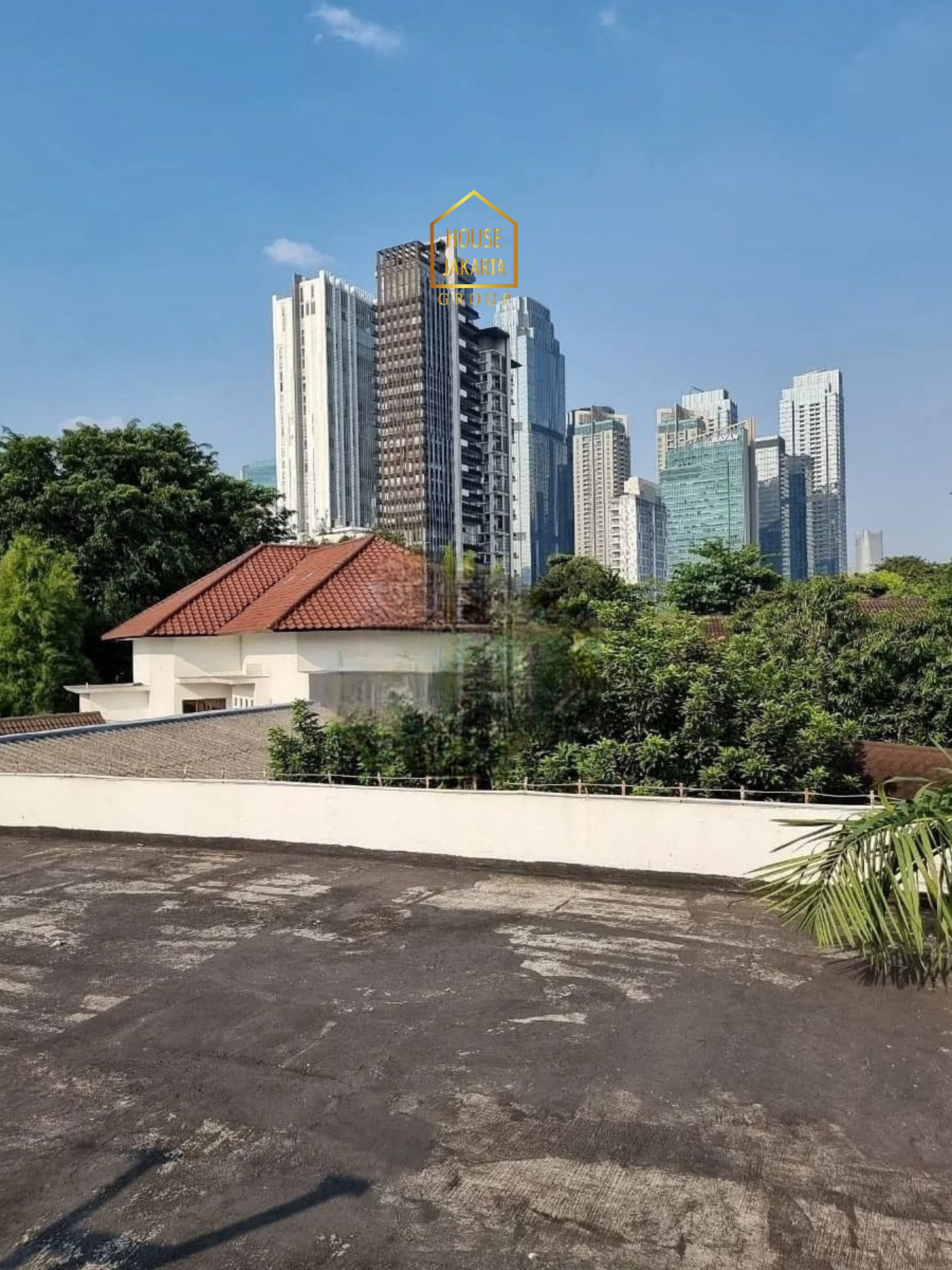 HS2077  FOR SALE : SELONG - KEBAYORAN BARU. AREA PREMIUM, KAWASAN  SENOPATI, DEKAT SCBD . 2 LANTAI SIAP HUNI