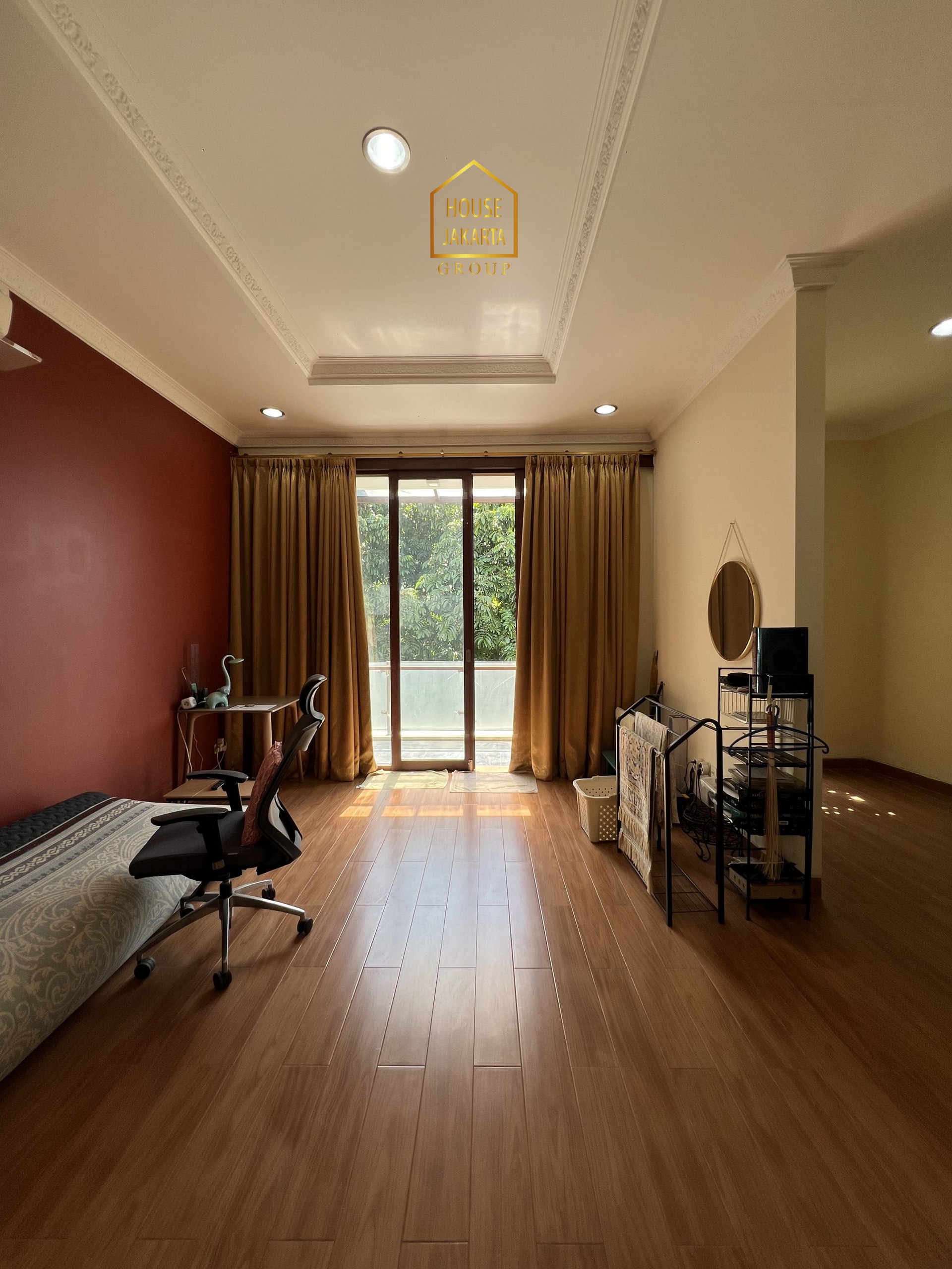 HS2078  FOR SALE : JAGAKARSA. RUMAH SIAP HUNI 2 LANTAI DALAM  KOMPLEK ELITE. POSISI HOEK TIMUR DAN SELATAN