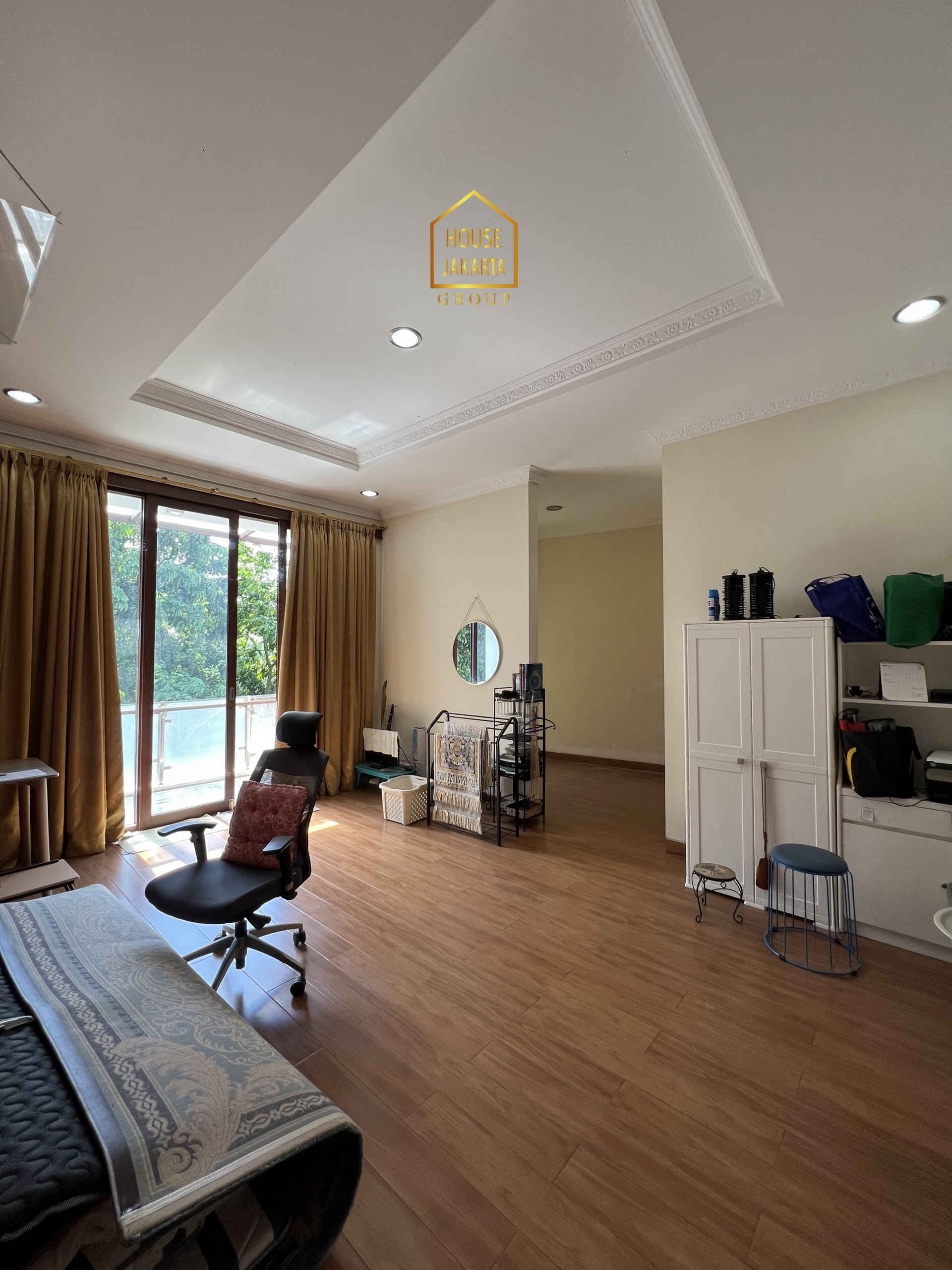 HS2078  FOR SALE : JAGAKARSA. RUMAH SIAP HUNI 2 LANTAI DALAM  KOMPLEK ELITE. POSISI HOEK TIMUR DAN SELATAN