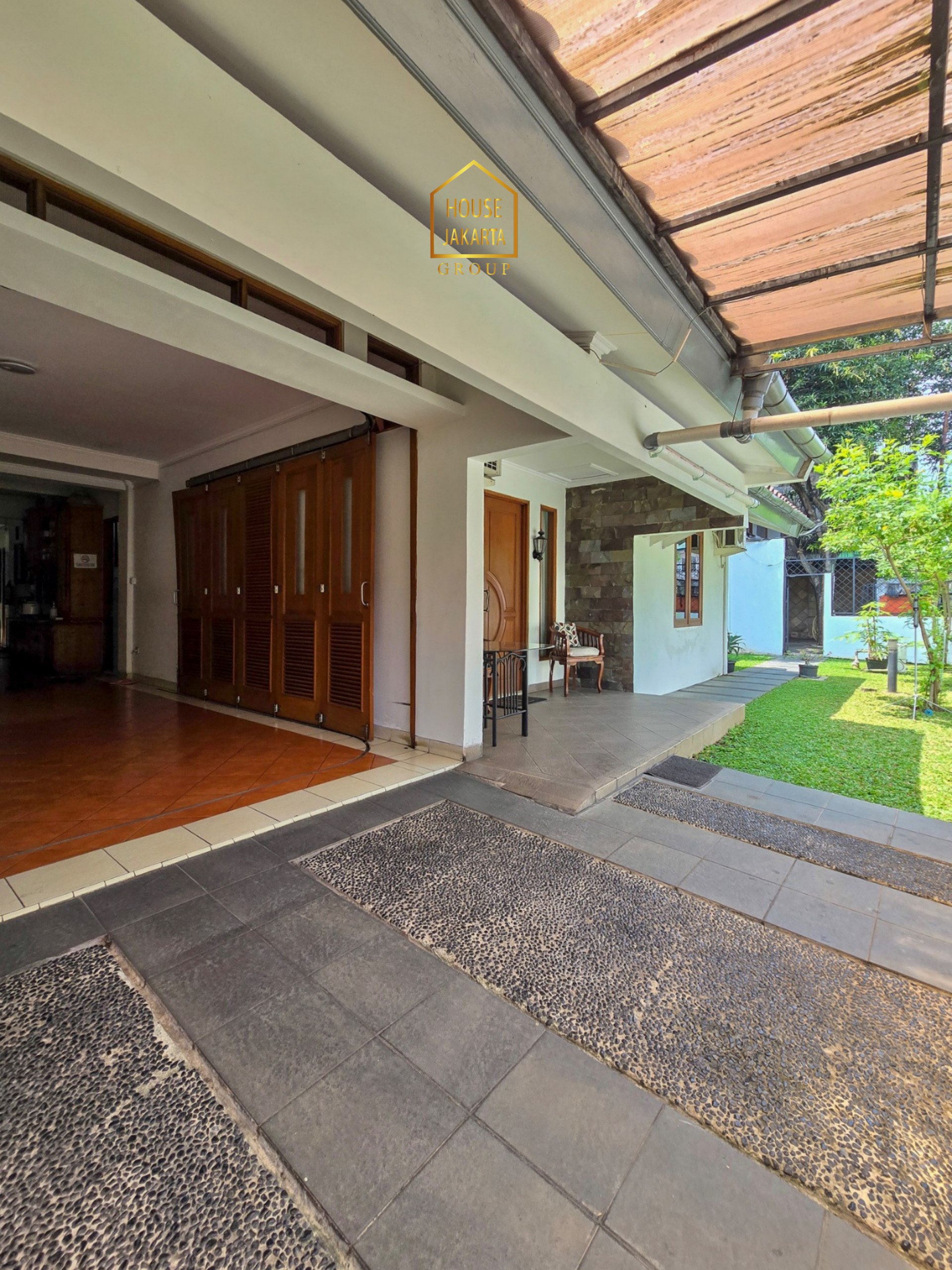 HS2079  FOR SALE : CILANDAK BARAT. RUMAH 2 LANTAI PLUS PAVILIUN SIAP  HUNI, DALAM KOMPLEK, DEKAT SIMATUPANG.