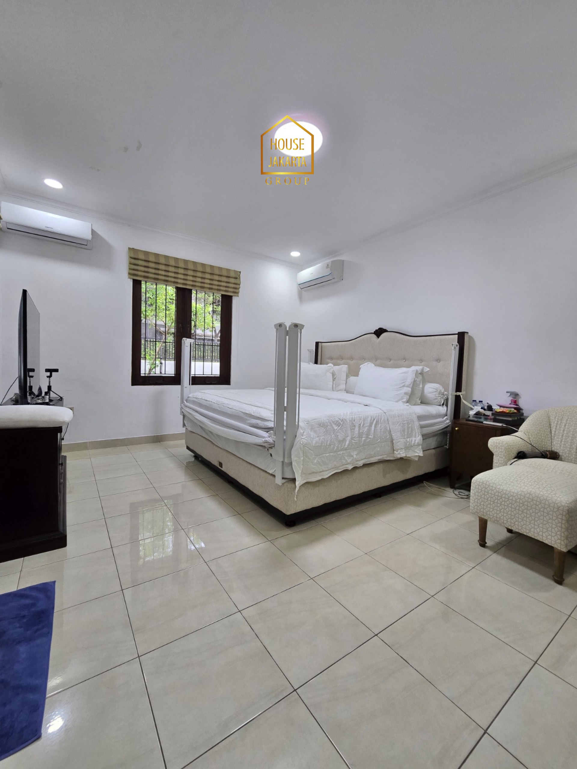 HS2079  FOR SALE : CILANDAK BARAT. RUMAH 2 LANTAI PLUS PAVILIUN SIAP  HUNI, DALAM KOMPLEK, DEKAT SIMATUPANG.