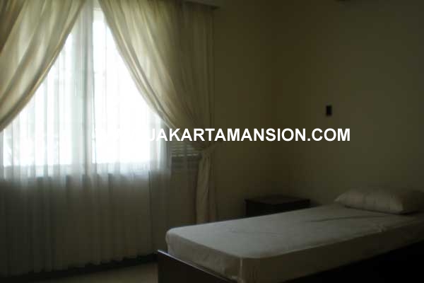 HR237 For Rent House in Pondok Indah 