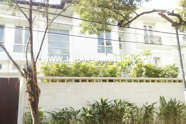 HR257 House Kebayoran Baru Senopati for Rent