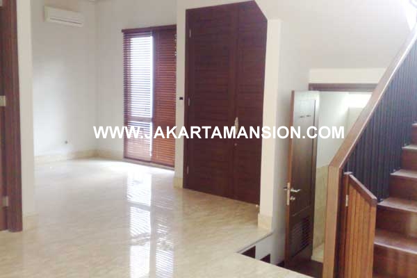HR257 House Kebayoran Baru Senopati for Rent