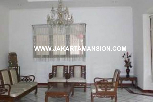 HR288 House at SENOPATI FOR RENT