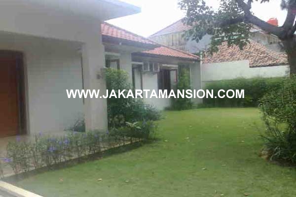 HR291 House in Kemang Selatan for Rent