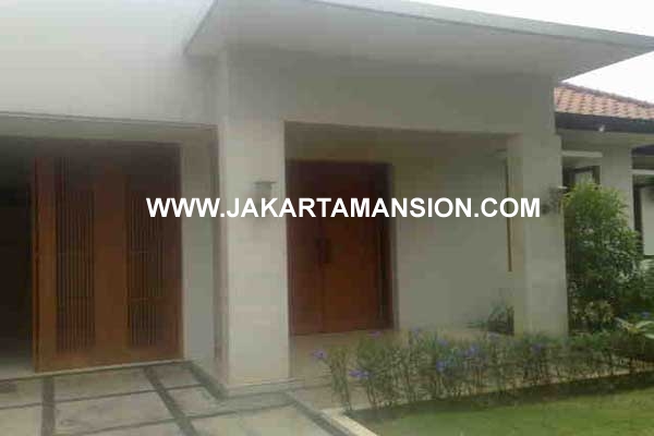HR291 House in Kemang Selatan for Rent