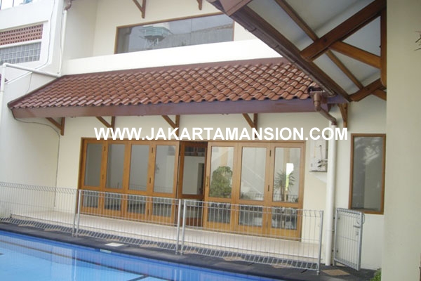 HR313 Town House Cipete