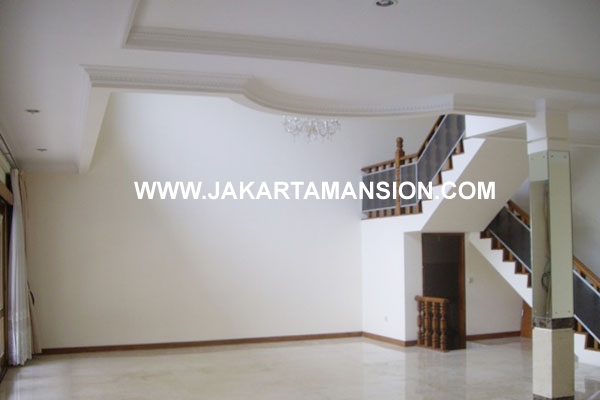 HR313 Town House Cipete