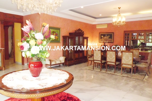 HS324 Rumah Patra Kuningan Jakarta dijual