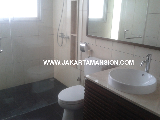 HR343 Quiet House in Senopati Area