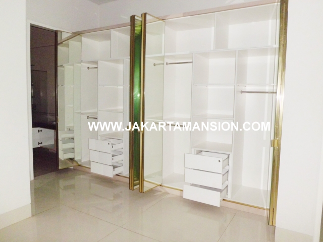 HR350 House For Rent at Senopati