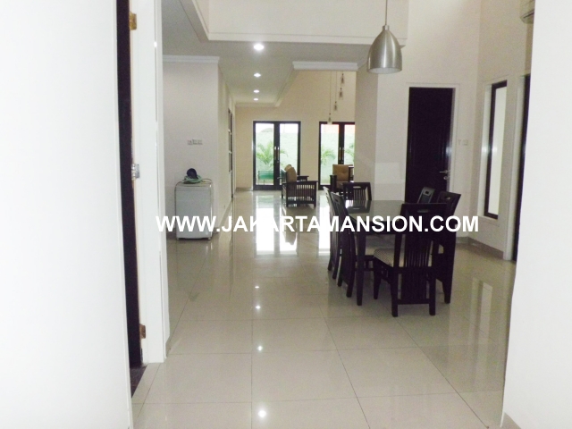 HR351 House For Rent at kemang