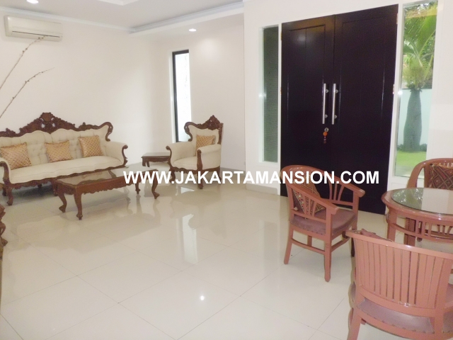 HR351 House For Rent at kemang