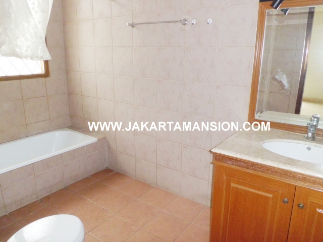 HS352 House for sale at kemang