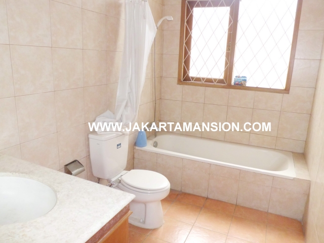 HS352 House for sale at kemang