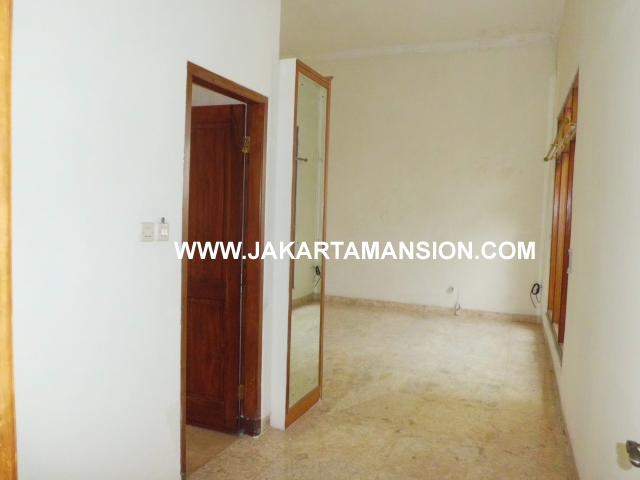 HS352 House for sale at kemang