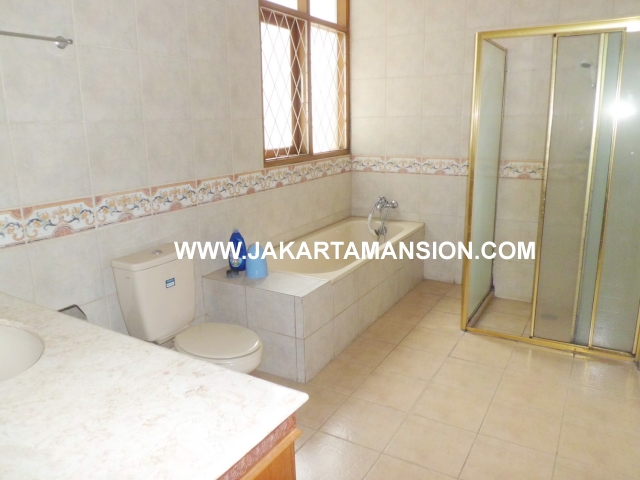 HS352 House for sale at kemang