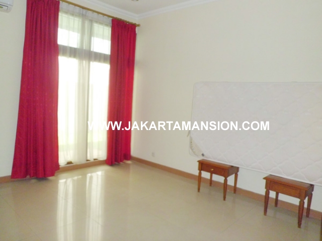 HR354 House for rent at taman patra kuningan