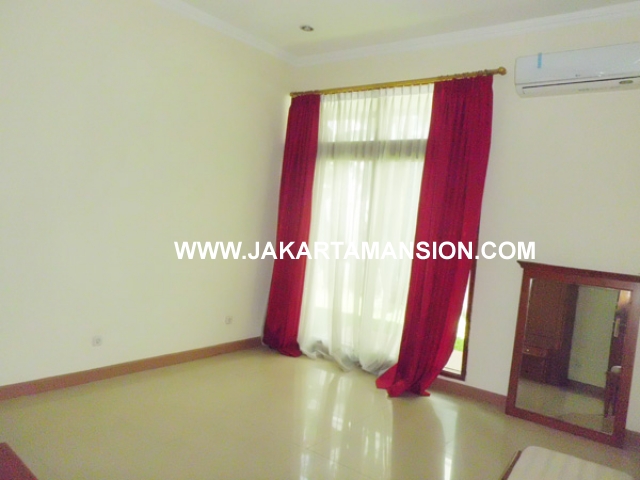 HR354 House for rent at taman patra kuningan